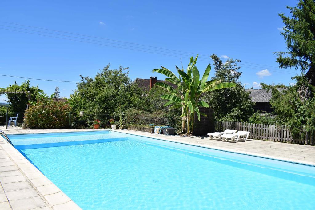 Camping Chez Francis Bed and Breakfast Loupiac  Buitenkant foto